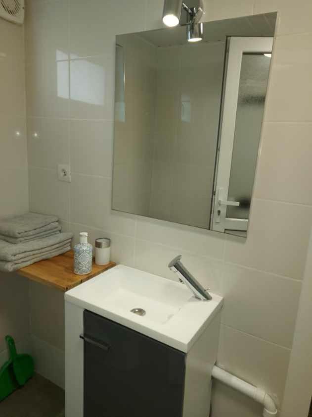 Studio Au Calme Wifi 600M Centre Ville Parking Gratuit Devant كاسْتْرْ المظهر الخارجي الصورة